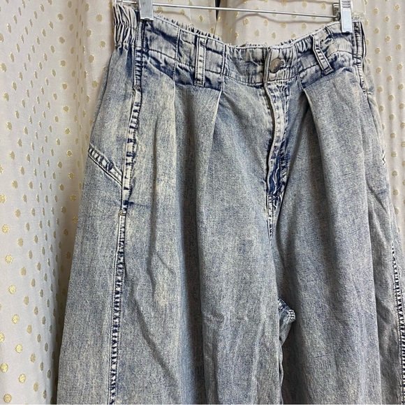 Free people light weight pull on jeans - Picture 3 of 6